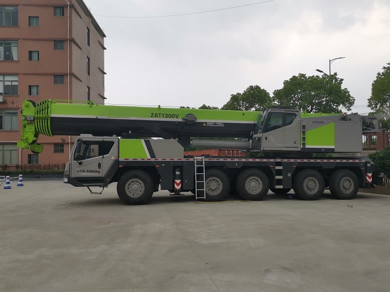 ZOOMLION ZOOMLION-ZTC130 — 130 tonna avtokran